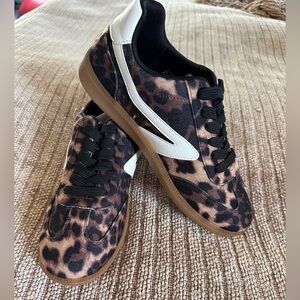 Dolce Vita Leopard Voyage Sneakers - Size 7.5